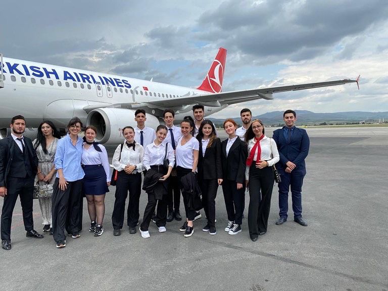 THKÜ Ankara Havacılık Meslek Yüksekokulu Sivil Havacılık Kabin Hizmetleri Programı Eğitimi