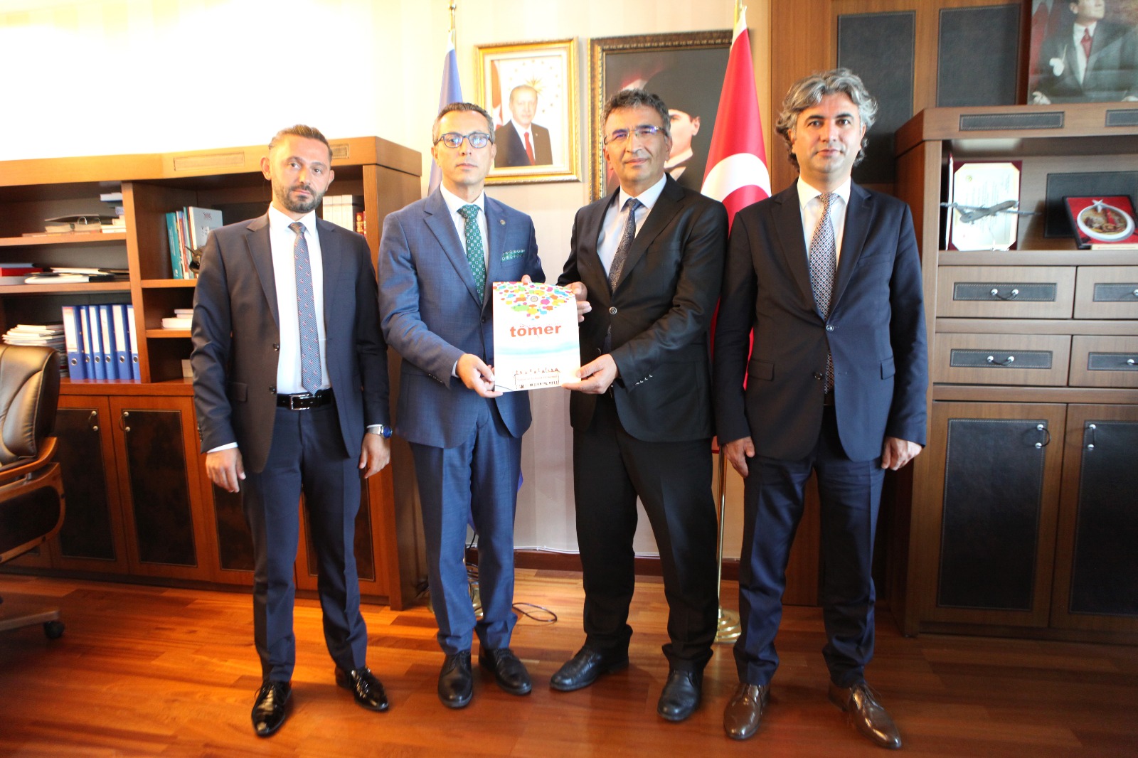 Üniversitemiz ile Ankara Üniversitesi TÖMER arasında eğitim işbirliği anlaşması imzalandı.